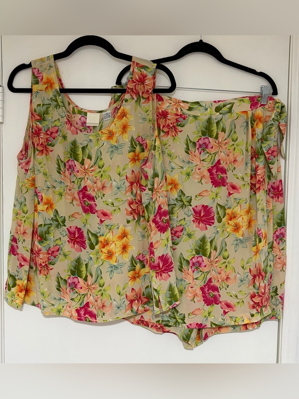 Emma James Women’s 100% Silk Floral Print Blouse and Skort Size 16/18W